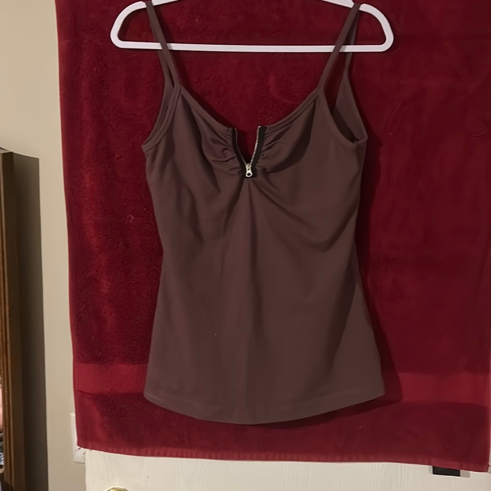 Sleeveless tank